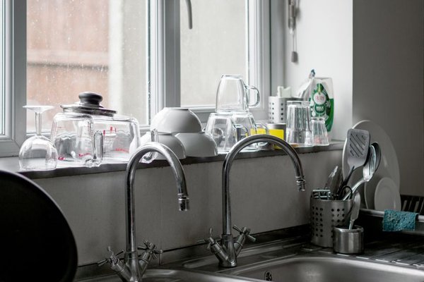 how to replace a kitchen faucet